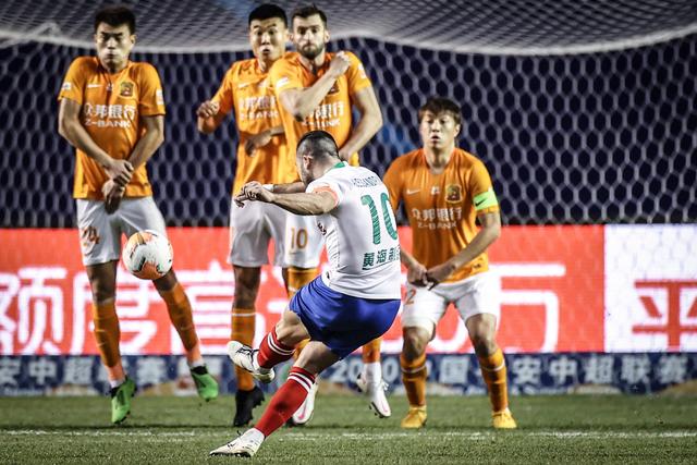 琼斯22分赵睿空砍28分 浙江力克新疆大比分1-1